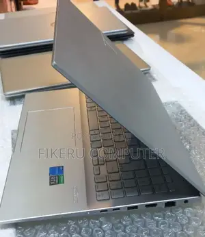 New Laptop Asus Vivobook 16 16GB Intel Core I5 SSD 512GB