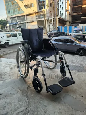 Photo - Foldable Heavy Duty Wheelchair癲狂wheelchair𡯁你wheelchair功課wheelchair