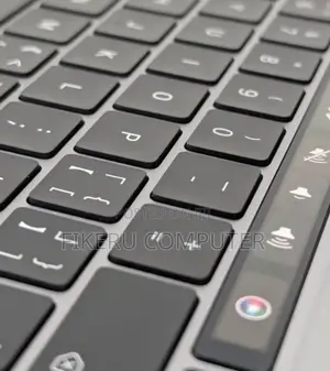 Photo - New Laptop Apple MacBook Pro M1 8GB Intel Core I7 SSD 256GB