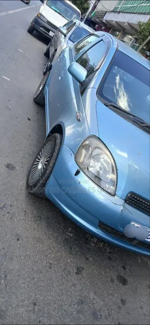 Toyota Vitz 2001 Blue