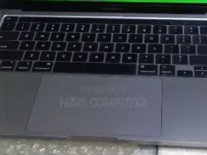 New Laptop Apple MacBook Pro 2019 16GB Apple M1 Max SSD 256GB