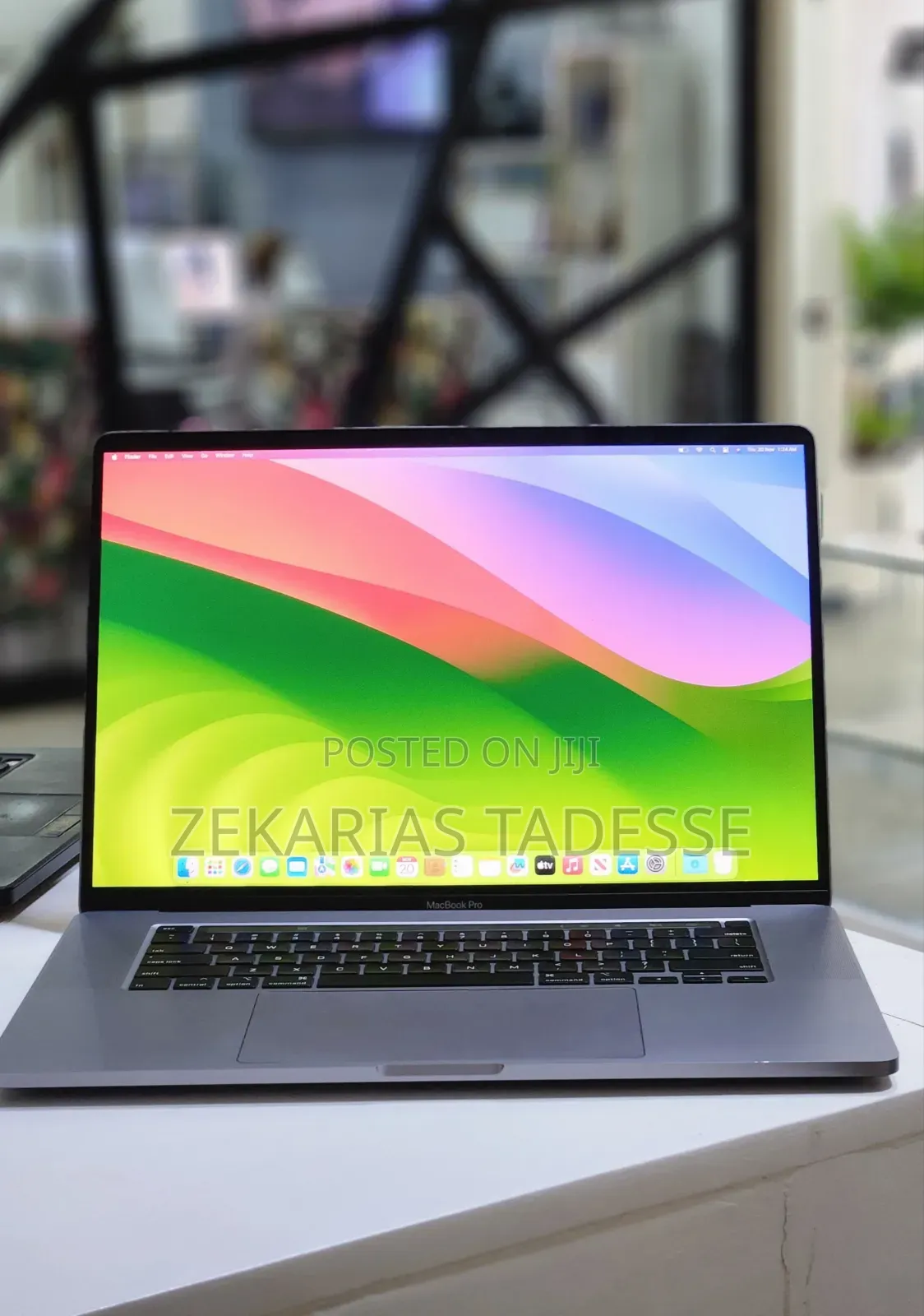 New Laptop Apple MacBook Pro 2019 16GB Intel Core I9 SSD 1T