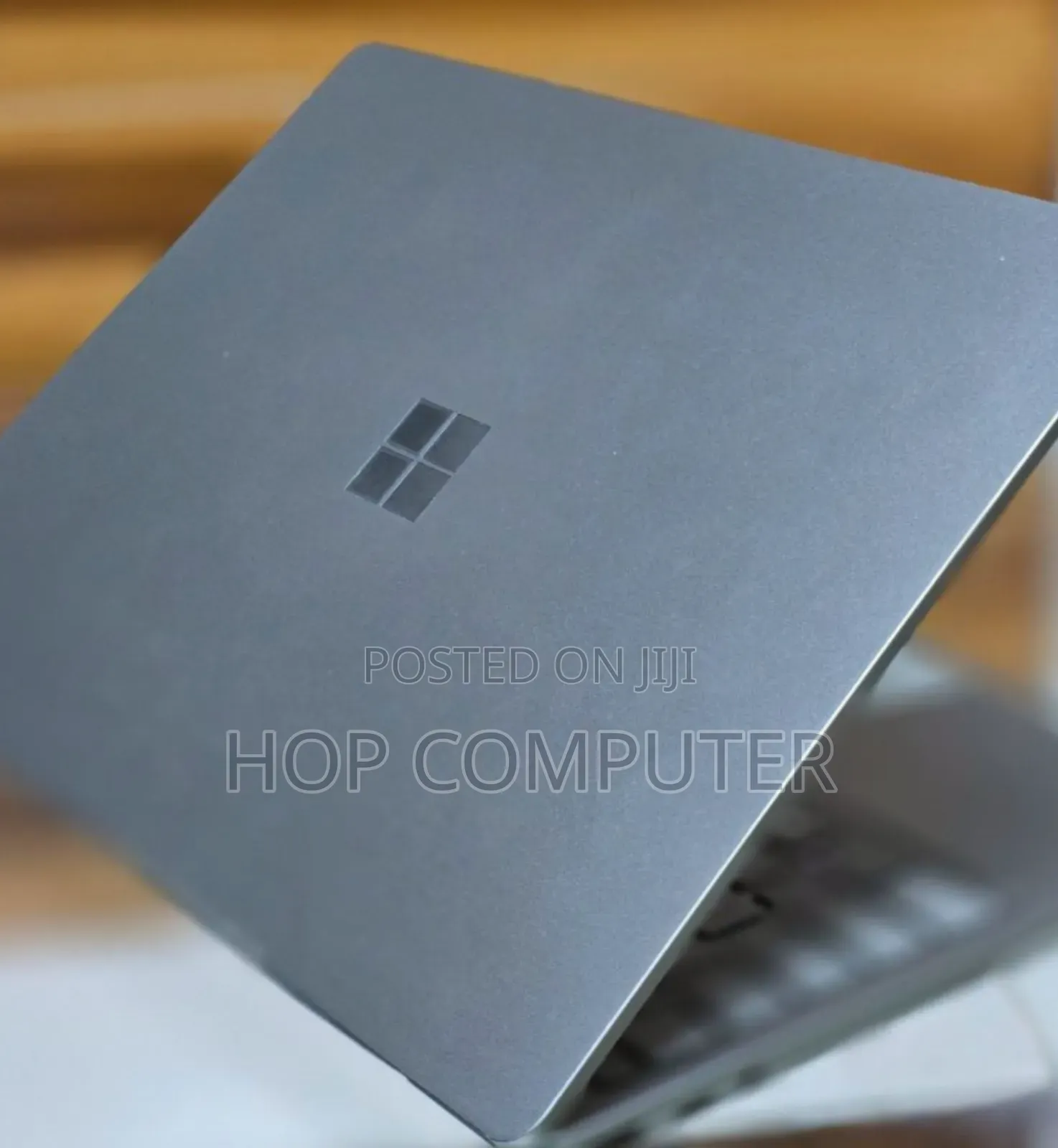 New Laptop Microsoft Surface 8GB Intel Core I5 SSD 256GB