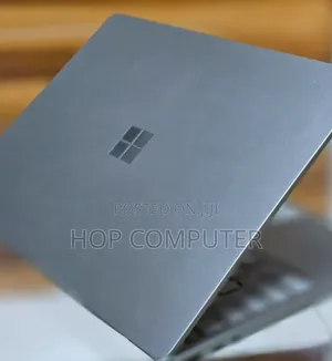 New Laptop Microsoft Surface 8GB Intel Core I5 SSD 256GB