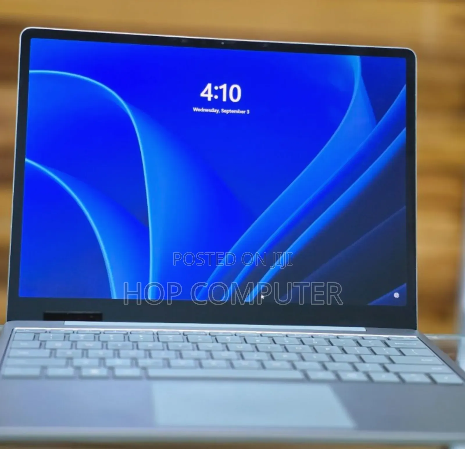 New Laptop Microsoft Surface 8GB Intel Core I5 SSD 256GB