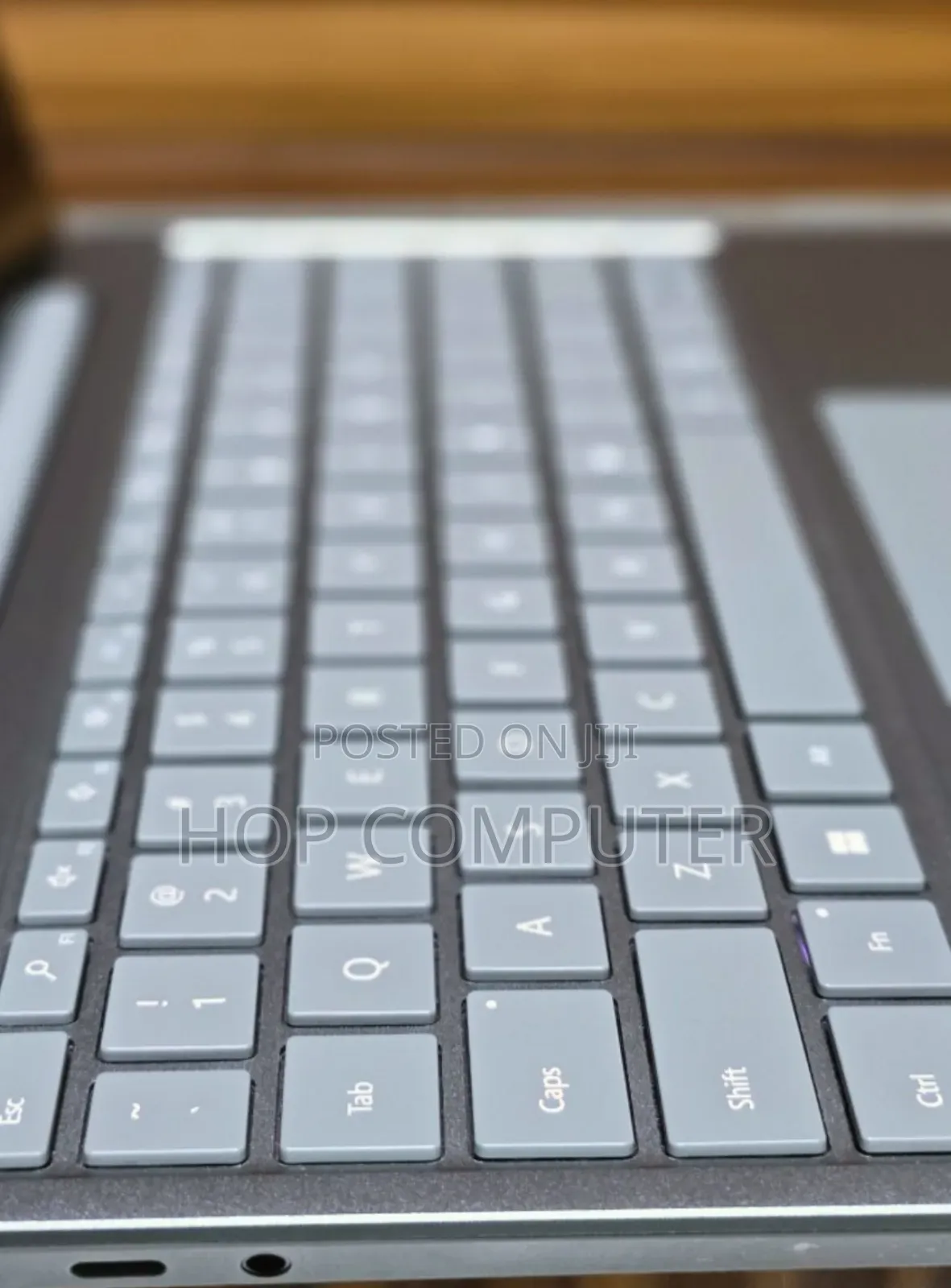 New Laptop Microsoft Surface 8GB Intel Core I5 SSD 256GB