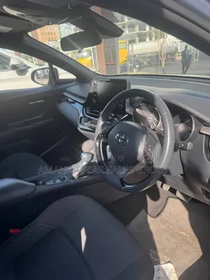 New Toyota C-HR 2024 Gray