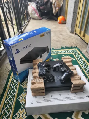 Playstation 4 Slim አድስ የታሸገ