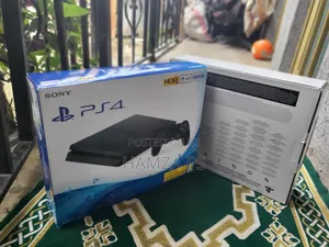 Playstation 4 Slim አድስ የታሸገ