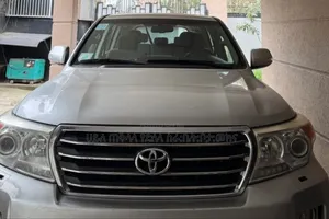 Photo - Toyota Land Cruiser 2013 Silver