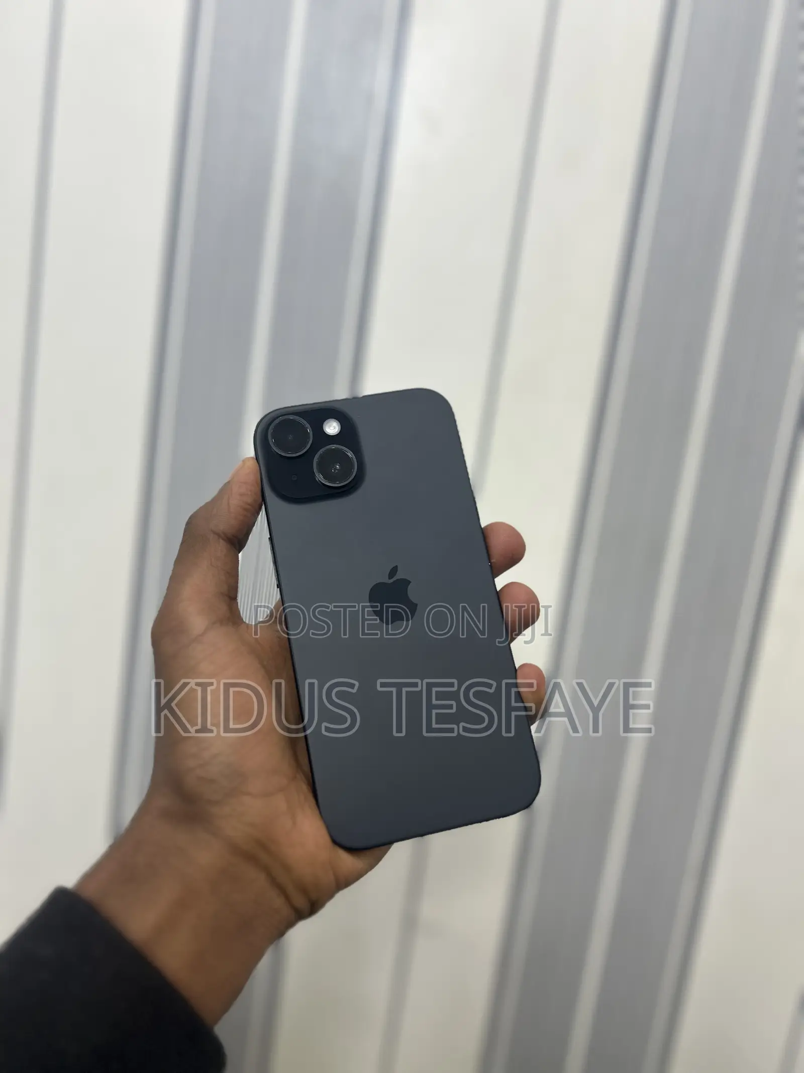 New Apple iPhone 15 128 GB Black