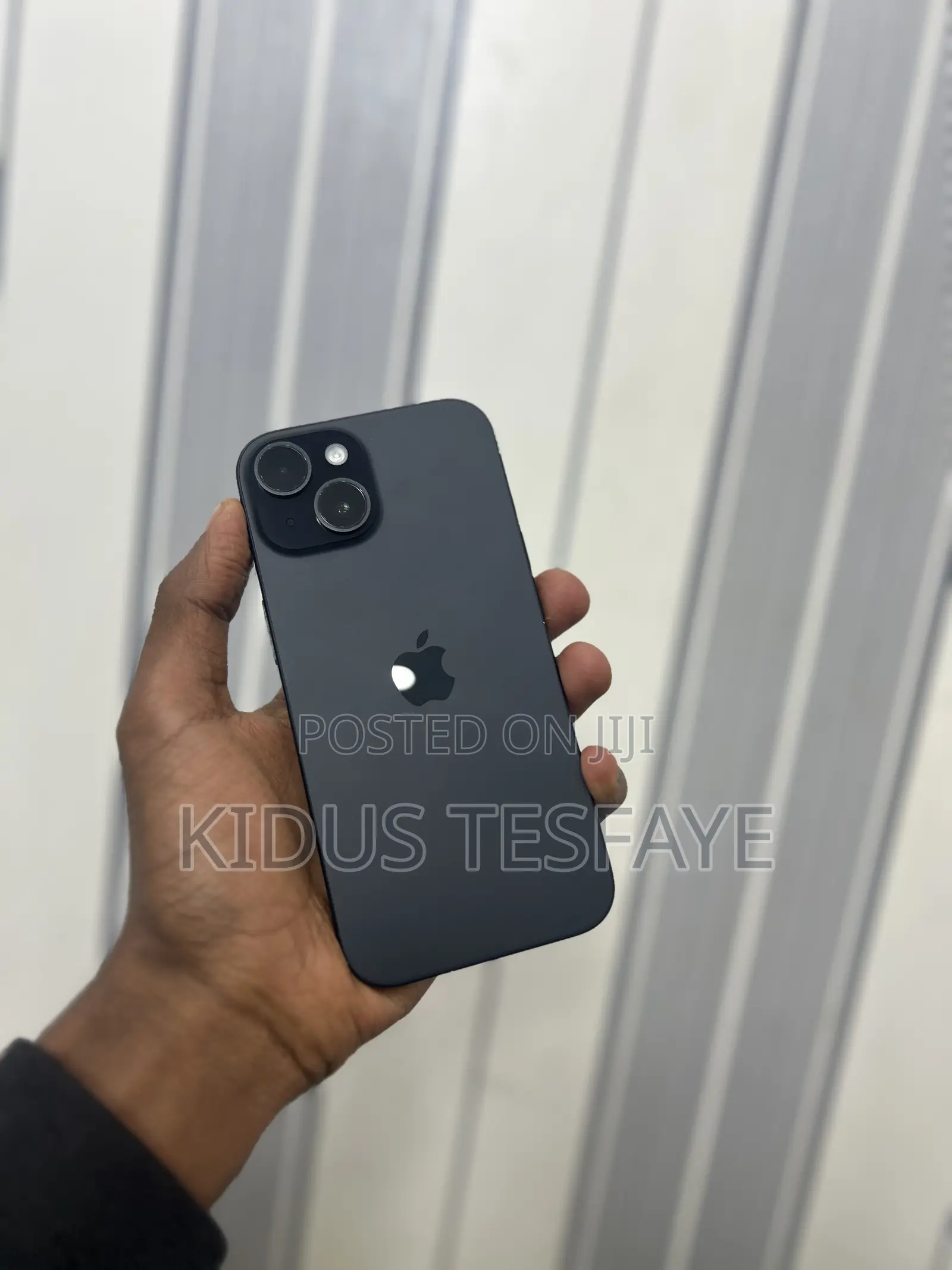 New Apple iPhone 15 128 GB Black