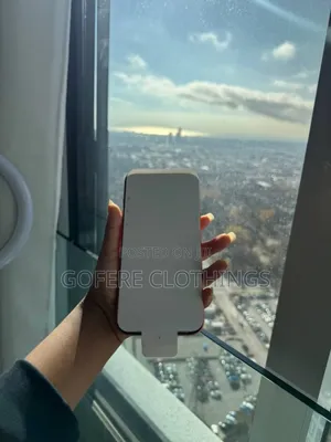 Photo - New Apple iPhone 17 Pro Max 256 GB Orange