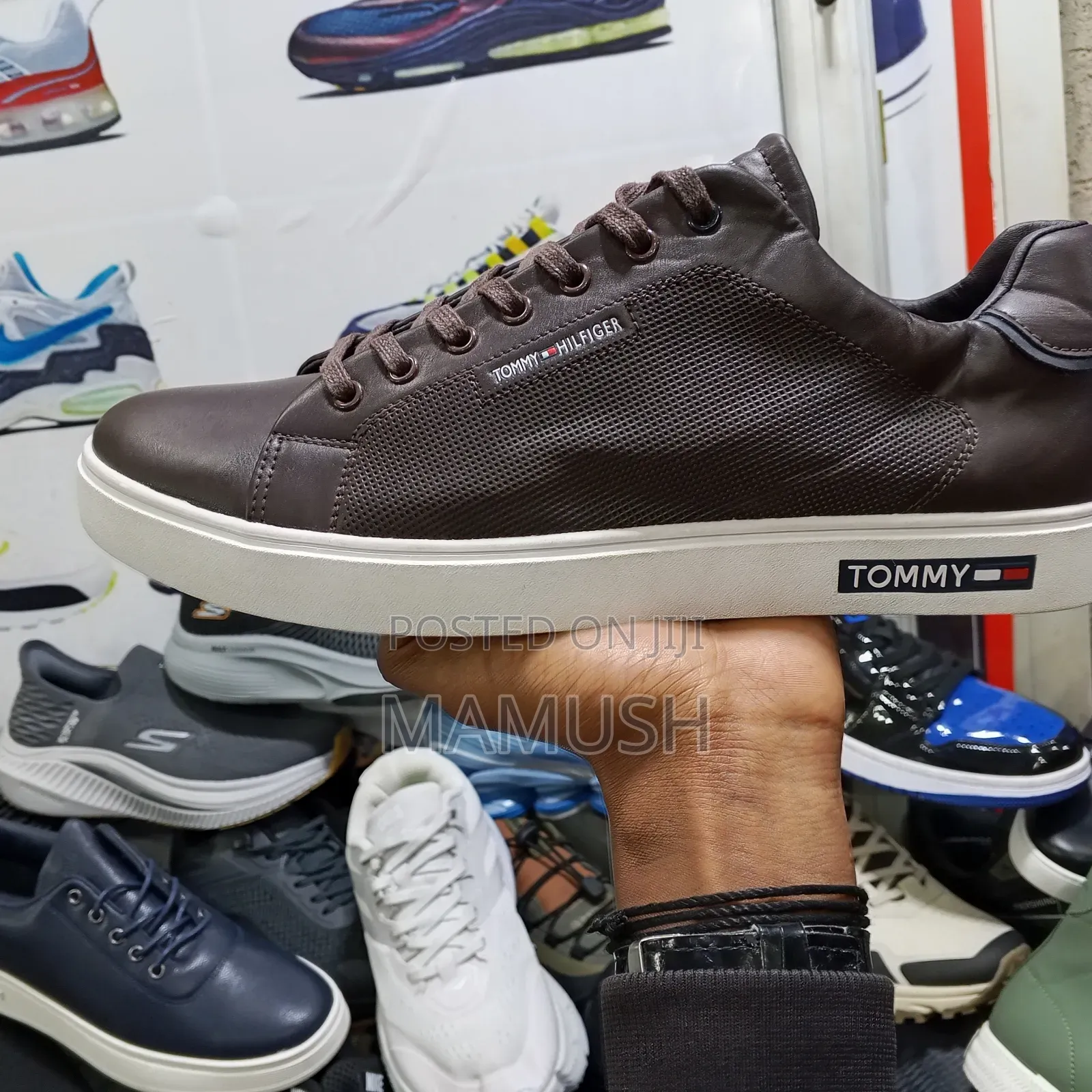 This Is Apair Tommy Hilfiger Casual Men's Sneakers in Brown Leather