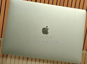 New Laptop Apple MacBook Pro 2019 16GB Intel Core I7 SSD 512GB
