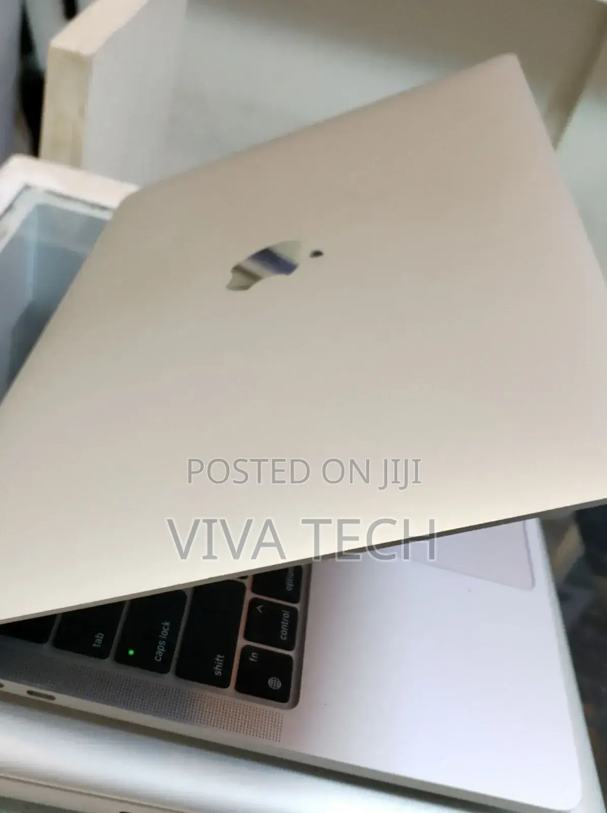 New Laptop Apple MacBook Pro 2020 M1 16GB Intel Core I5 HDD 512GB