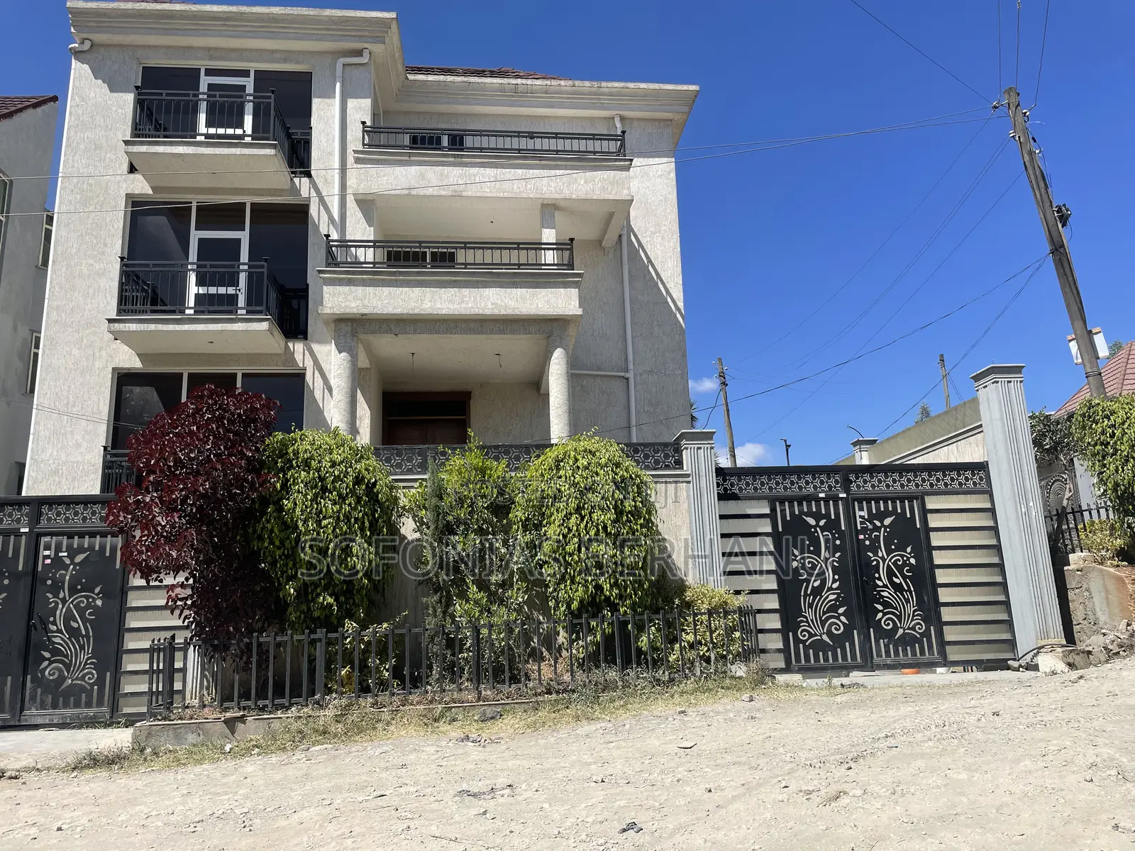 5bdrm House in Bole for sale