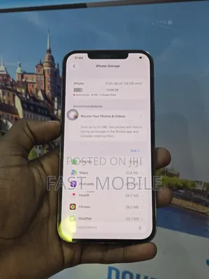 Photo - Apple iPhone 12 Pro Max 128 GB Silver