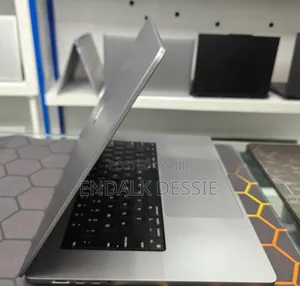 New Laptop Apple MacBook Pro M1 64GB Apple M1 Pro SSD 1T
