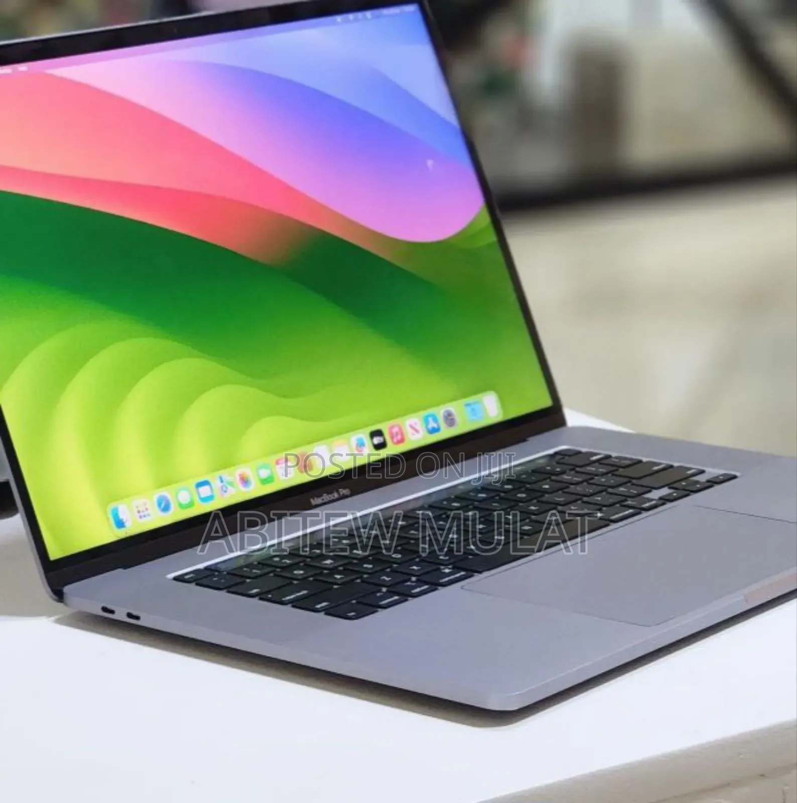 New Laptop Apple MacBook Pro 2019 32GB Intel Core I9 SSD 1T