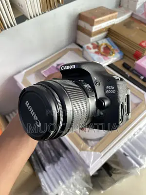 Photo - Canon 600 D
