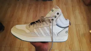 Photo - Adidas Hoops 3.0 Mid WTR