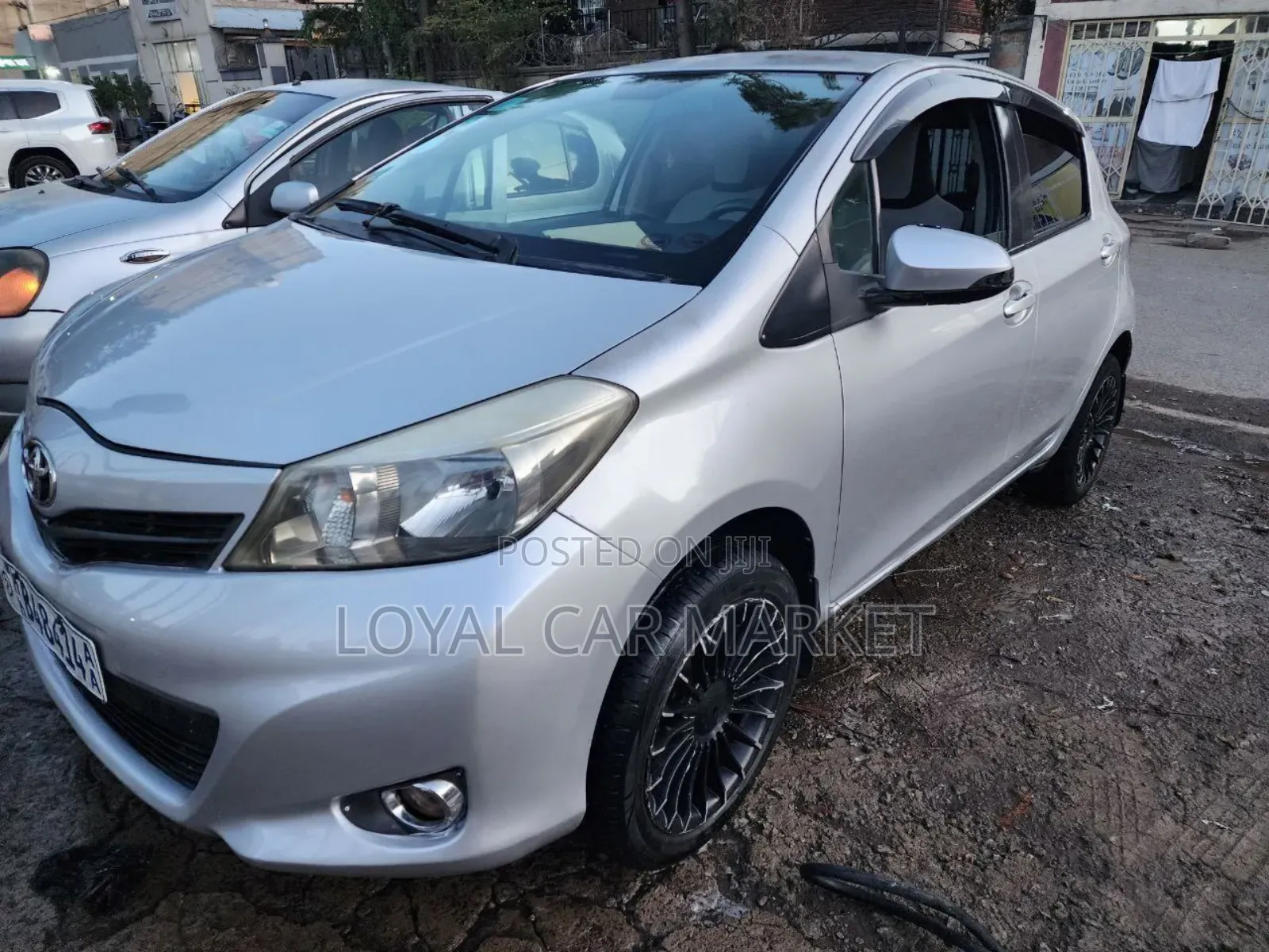 Toyota Yaris 2012 Silver