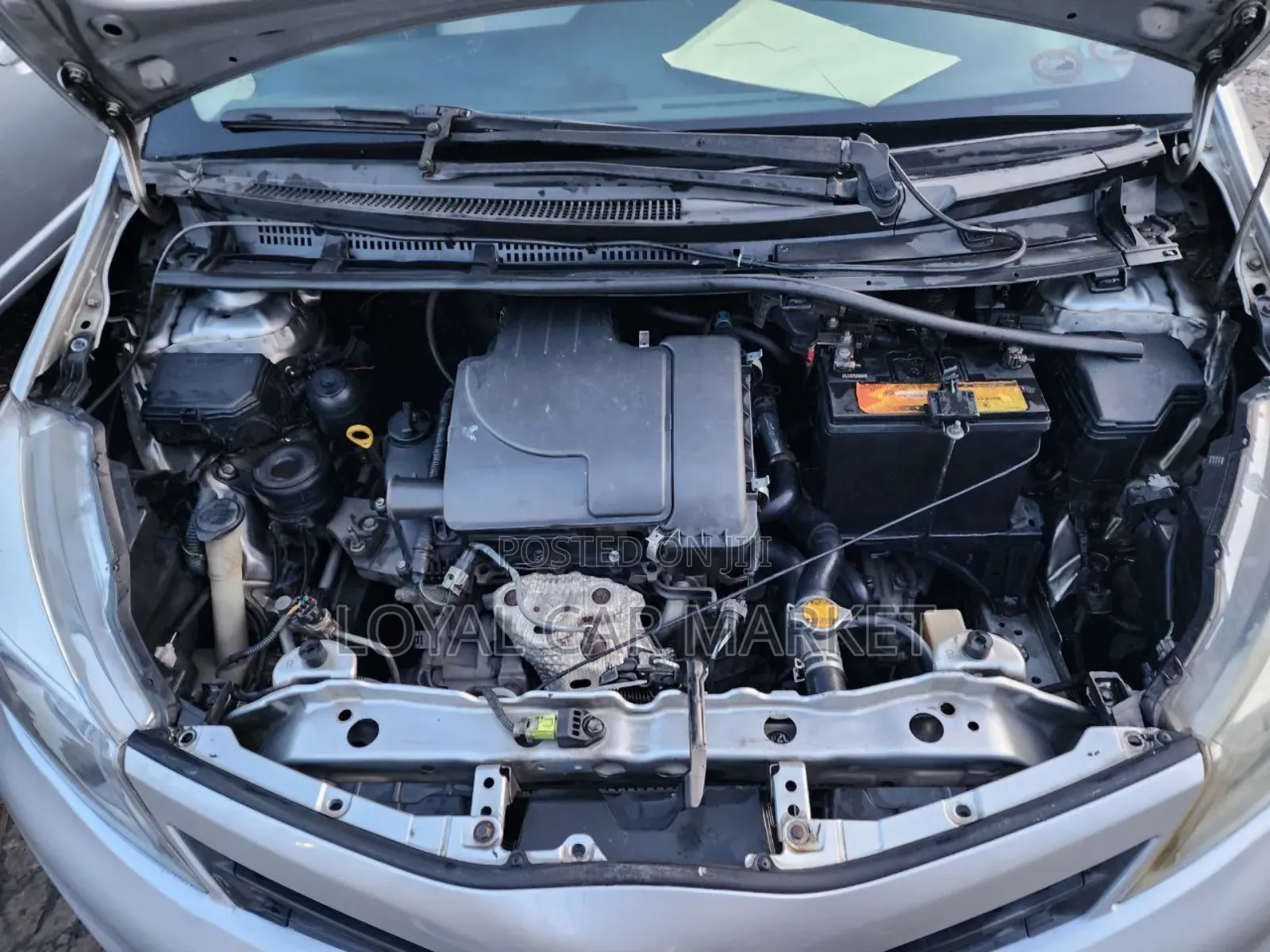 Toyota Yaris 2012 Silver