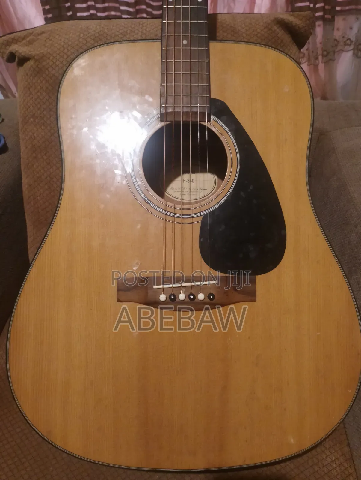 Box Guitar Without Bag