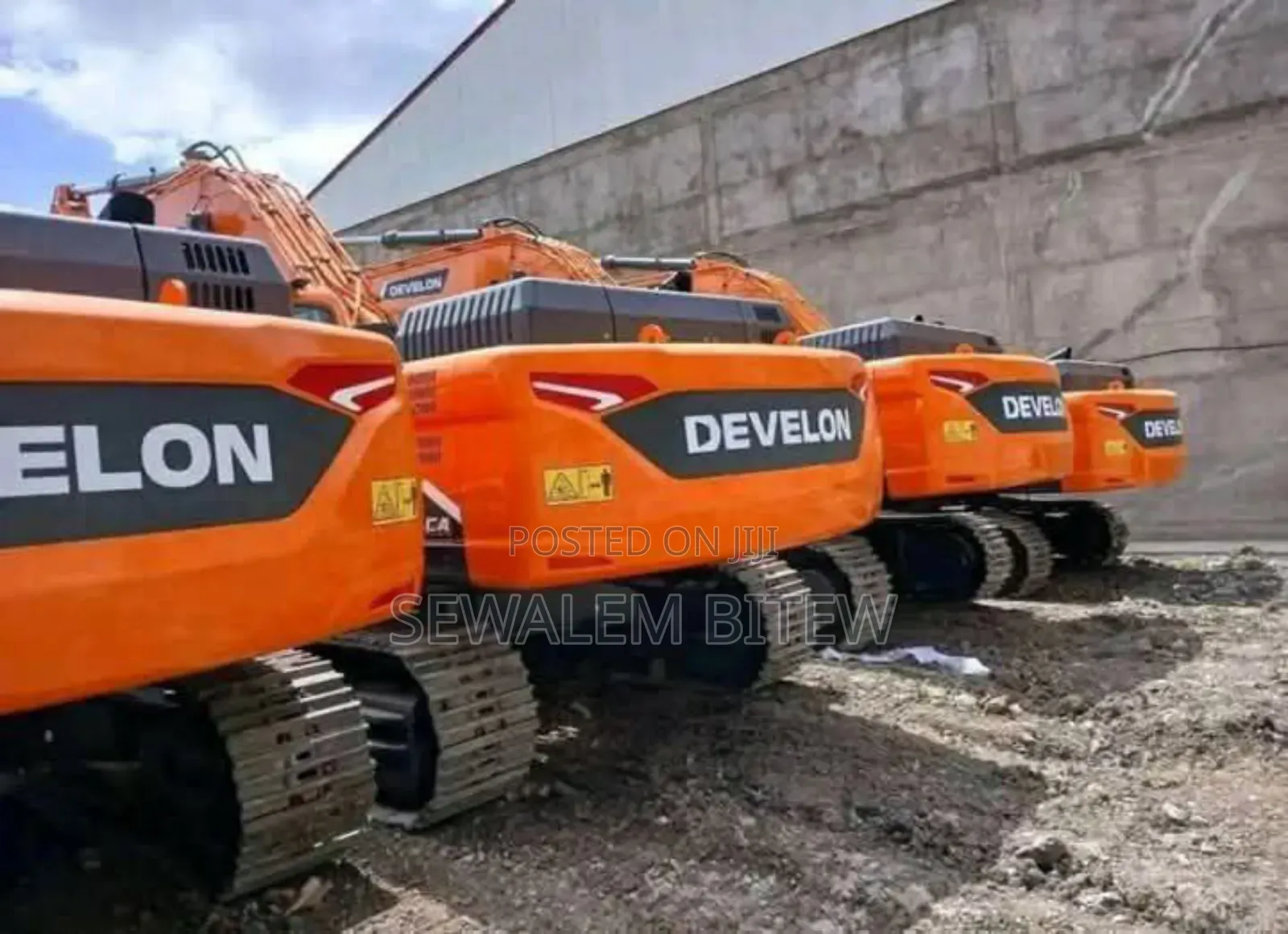 Develon for Sale With Bank Option