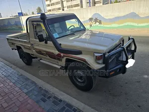 Toyota Land Cruiser 2005