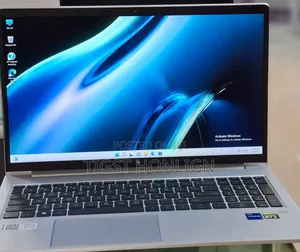 New Laptop HP EliteBook 840 G10 16GB Intel Core I7 SSD 512GB