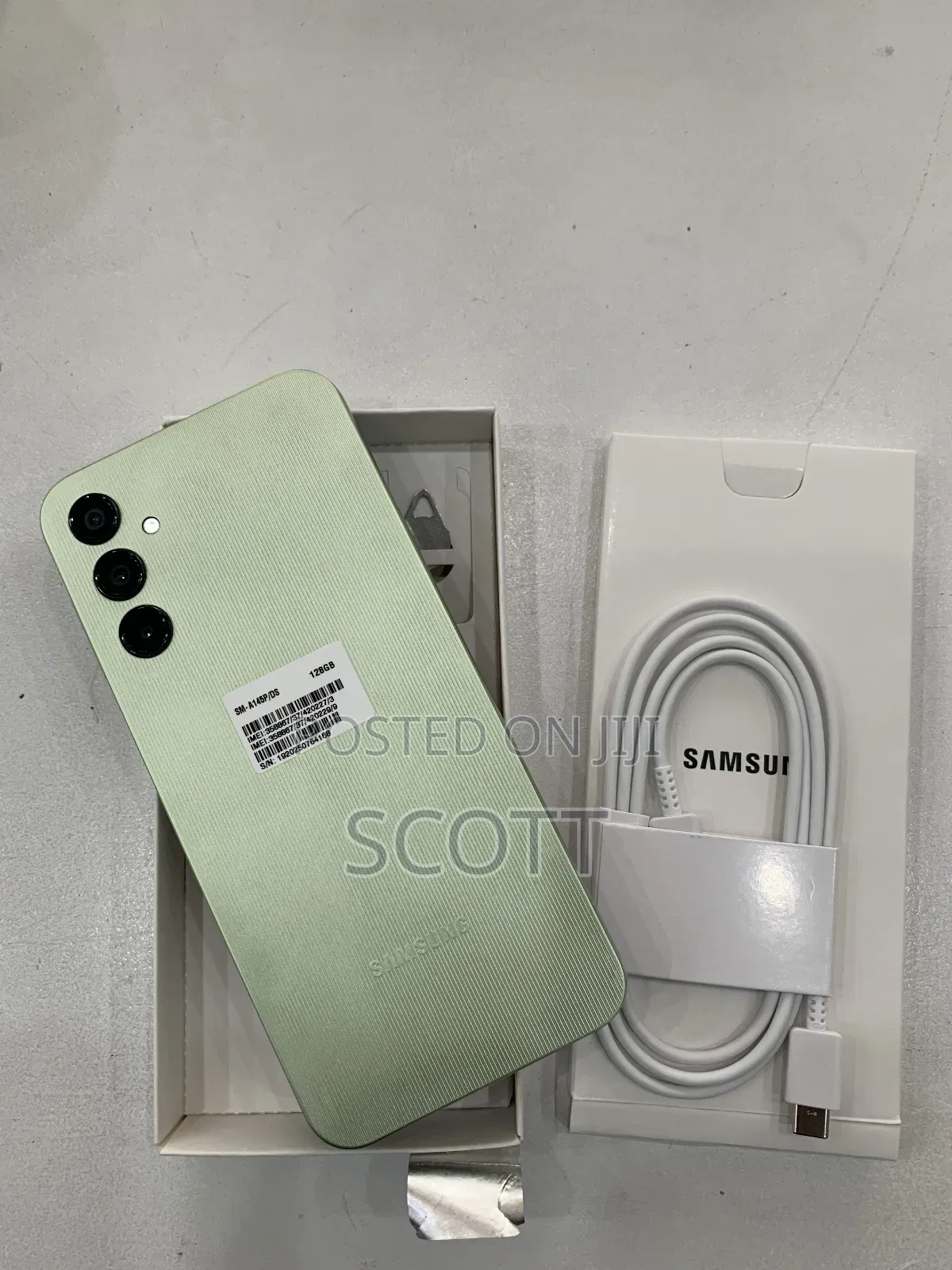New Samsung Galaxy A14 64 GB Gold