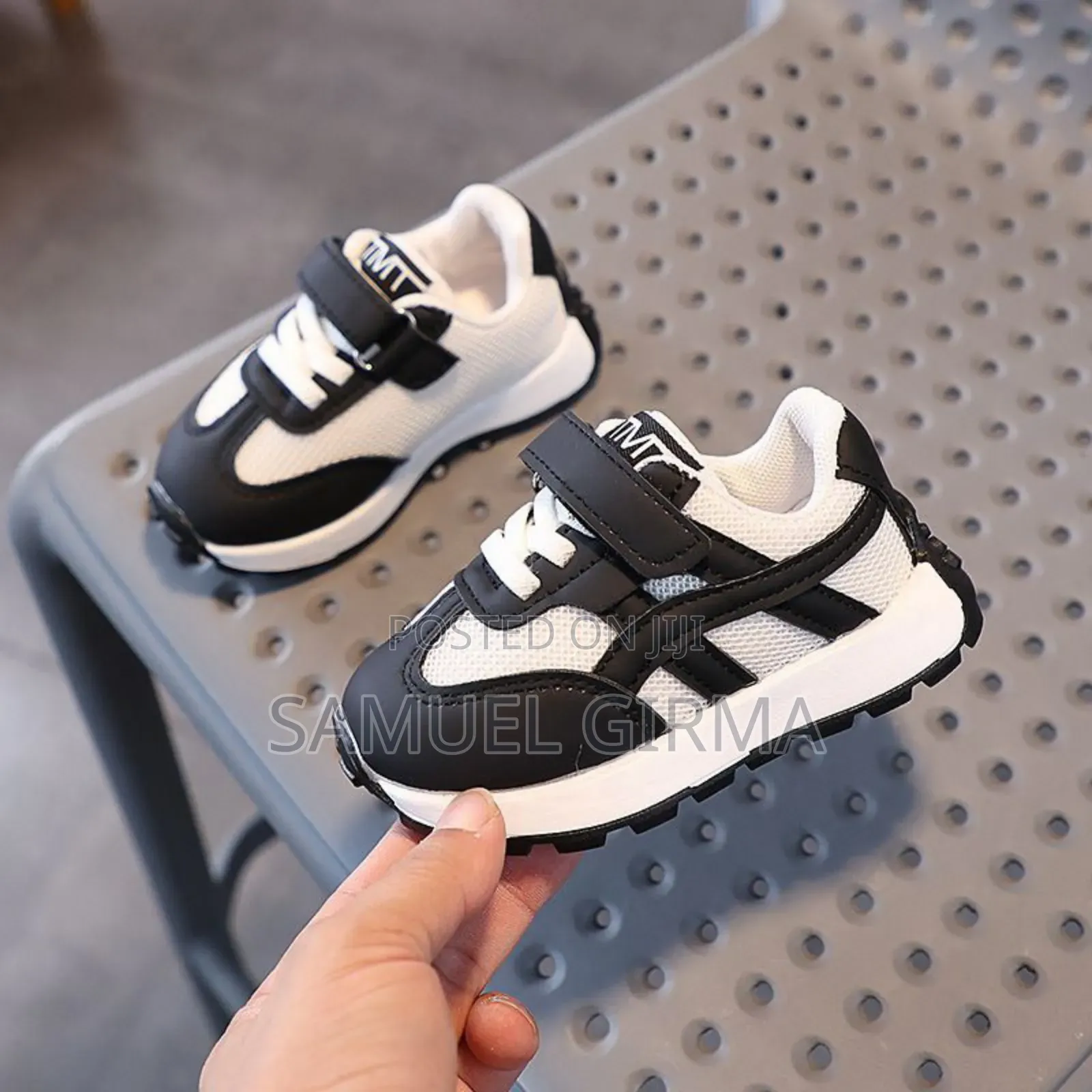 Mk- 0699 Unisex Kids Sports Shoes Size: 21-25