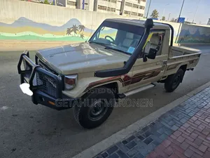 Toyota Land Cruiser 2005