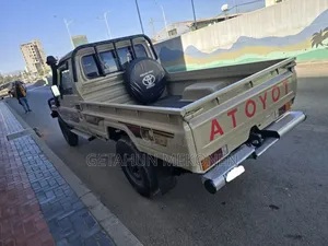 Toyota Land Cruiser 2005