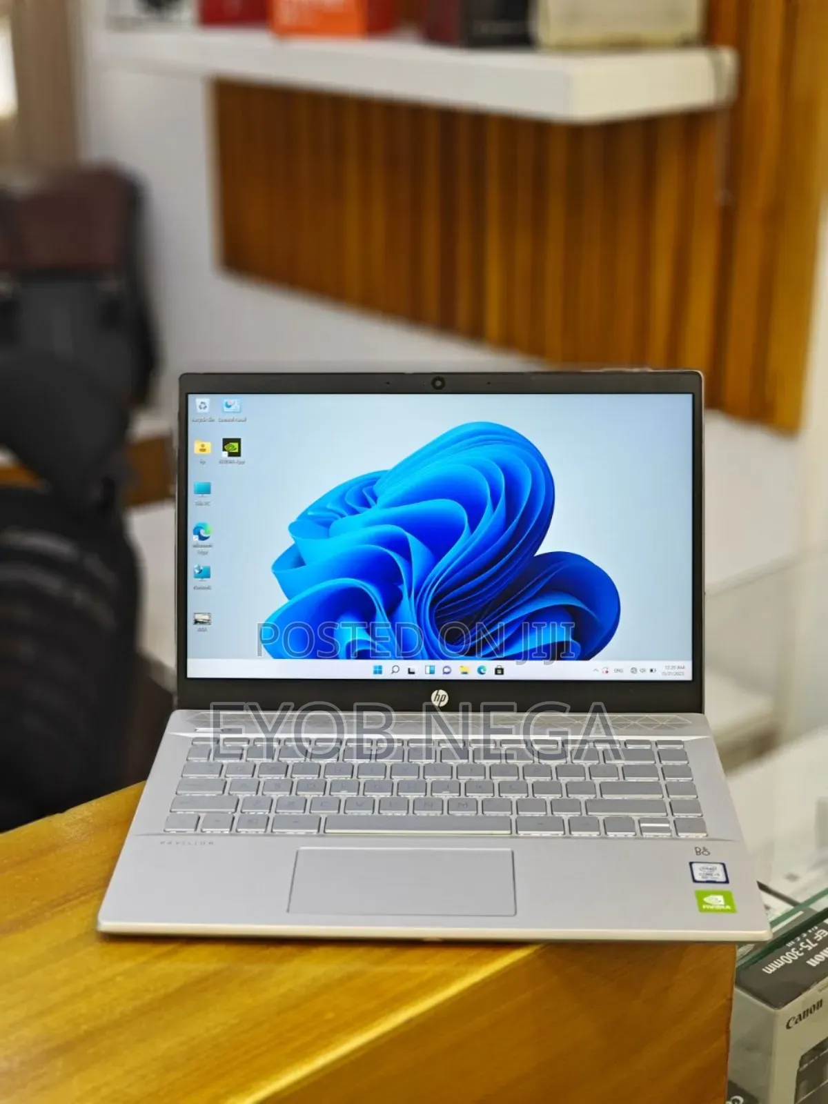 New Laptop HP Pavilion 14 8GB Intel Core I5 SSD 256GB