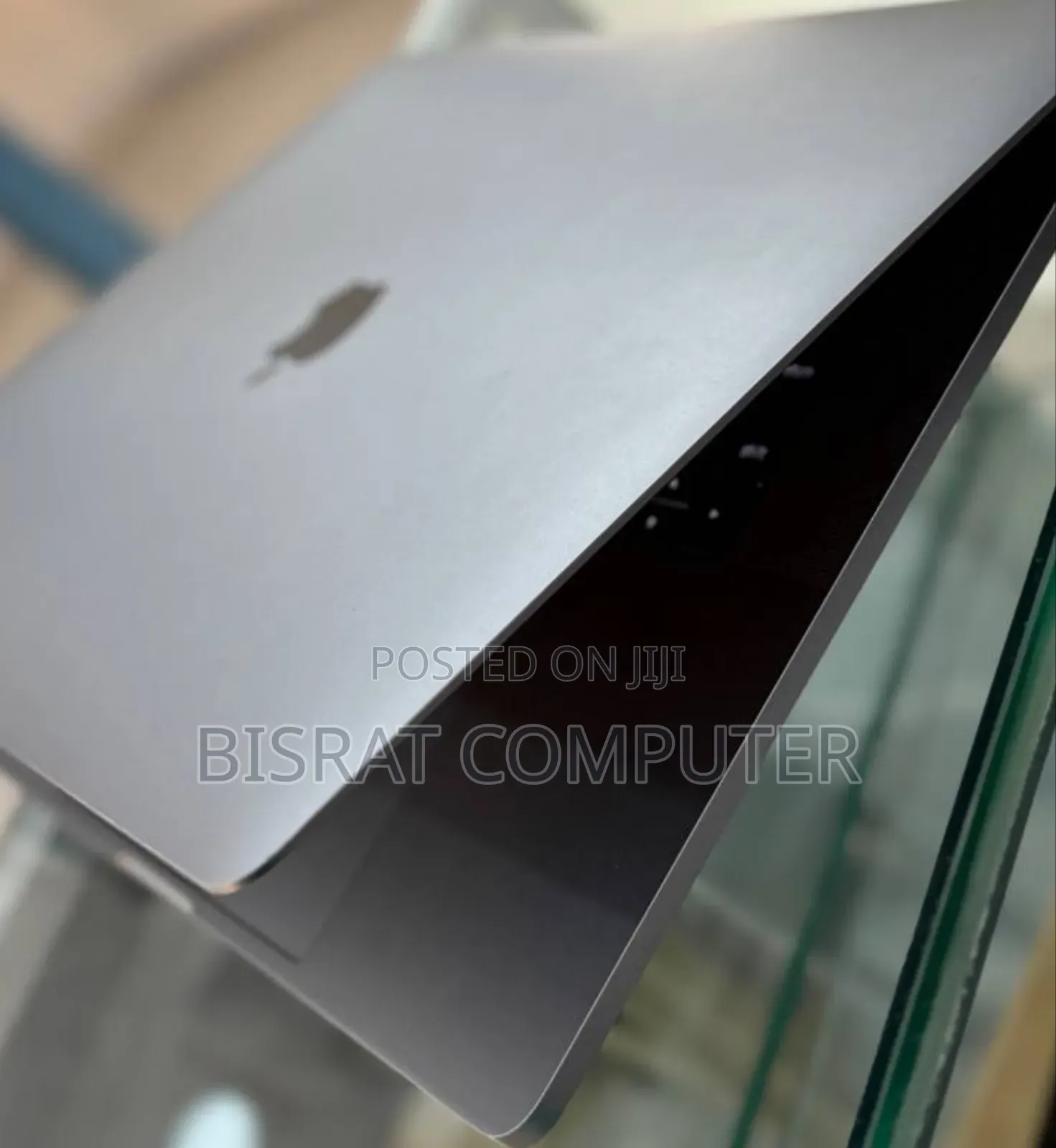 New Laptop Apple MacBook Pro 2017 16GB Intel Core I7 SSD 512GB