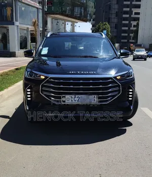 Photo - Jetour X70 Plus 1.6 7-Seater FWD 2022 Black