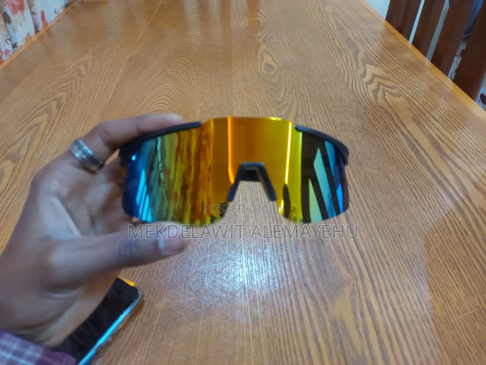 ያበደ መነፅር ነው