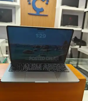 New Laptop Apple MacBook Air 2022 M2 8GB Apple M2 SSD 256GB