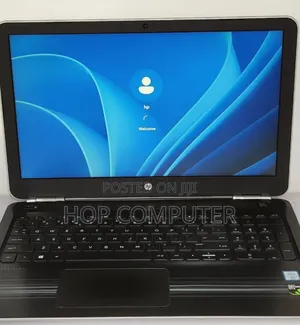 New Laptop HP Pavilion 15 8GB Intel Core I5 SSD 256GB