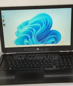 New Laptop HP Pavilion 15 8GB Intel Core I5 SSD 256GB