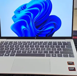 New Laptop HP OmniBook 7 14" 32GB Intel Core I7 SSD 1T