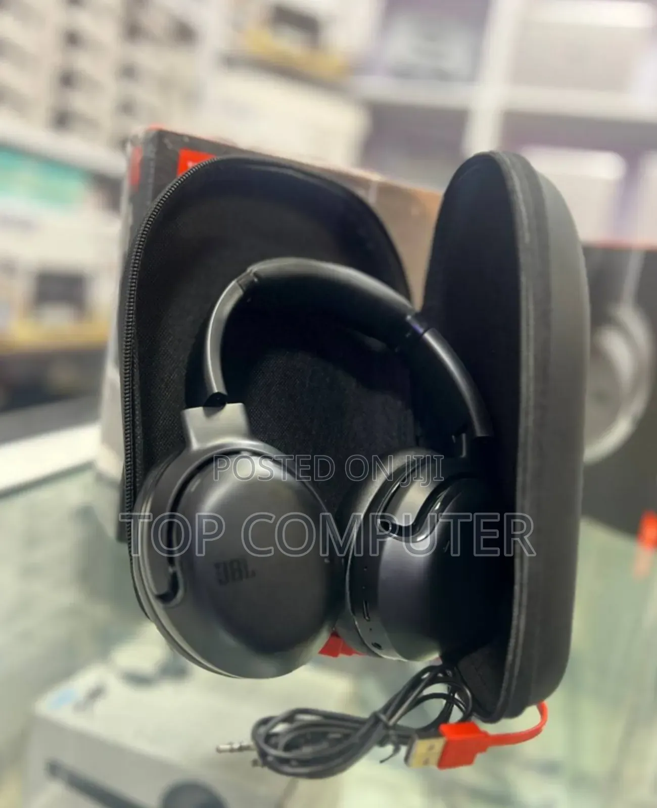  JBL Tour One M2 Headphones