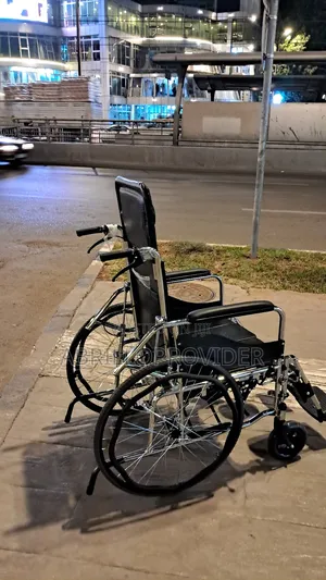 Photo - Toilet Wheelchair水手wheelchair口手wheelchair廿手wheelchair卜手wheelchair廿手whe