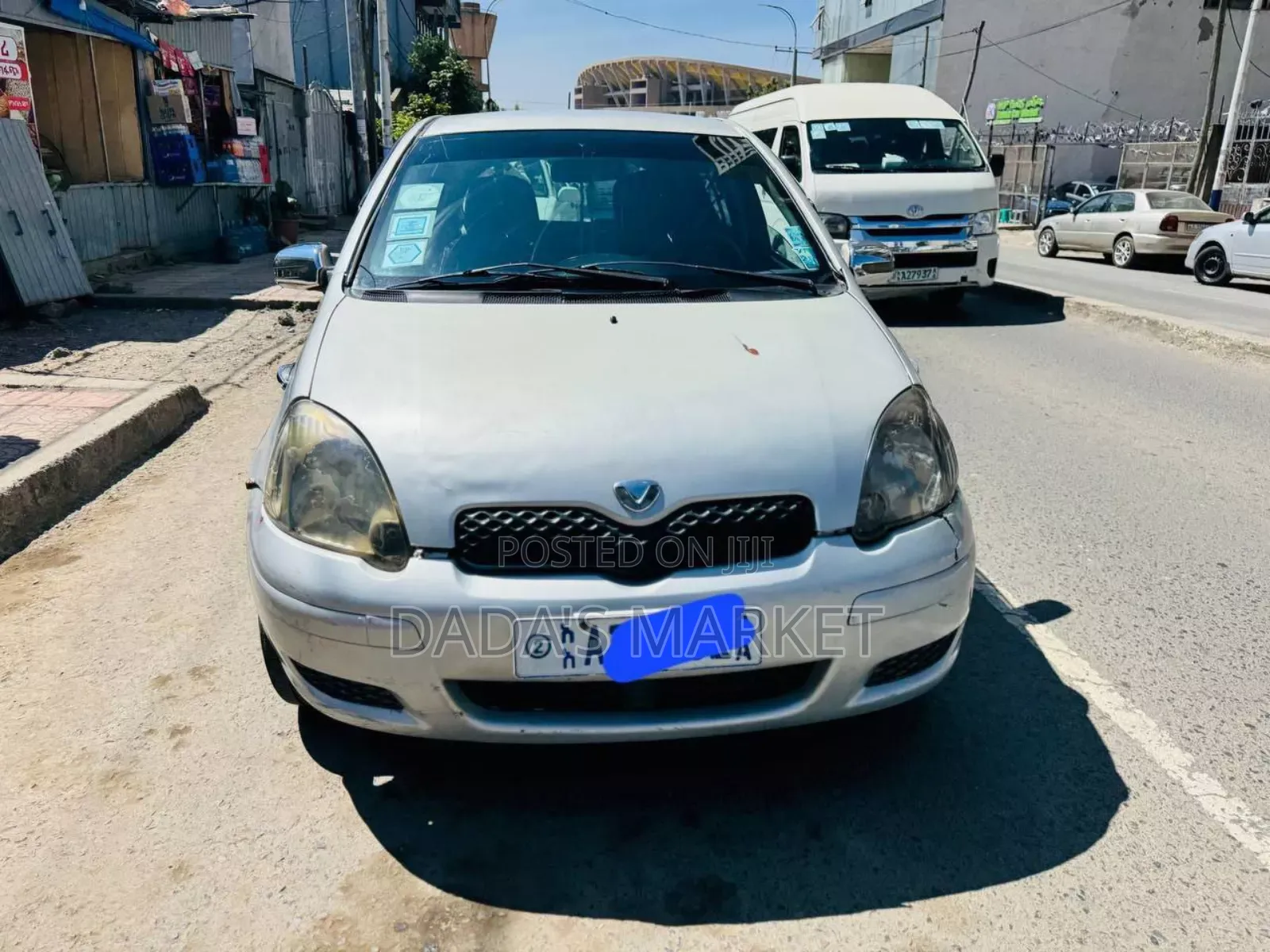 Toyota Vitz 2004 Silver
