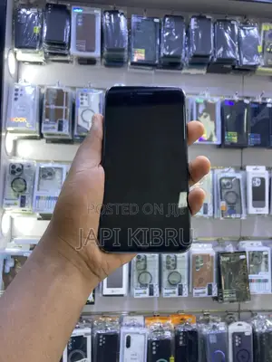 Photo - Apple iPhone 8 Plus 64 GB Black