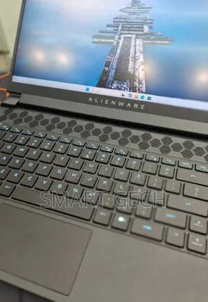 Photo - New Laptop Alienware M15 R3 16GB Intel Core I7 SSD 1T