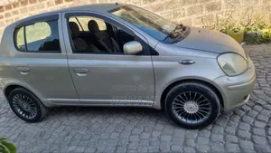 Toyota Vitz 2003 Gold